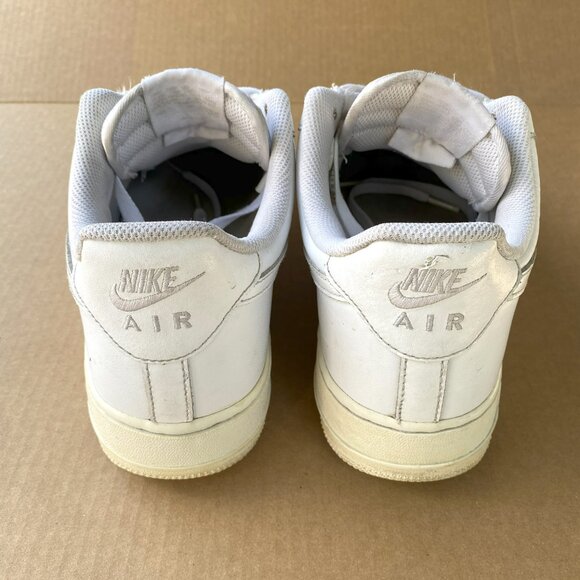 Nike Air Force 1 Triple White Size 11 - Picture 8 of 9